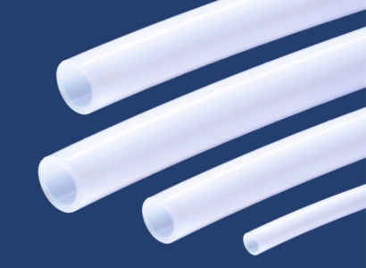 Foto des PTFE Natur mit blauem Hintergrund